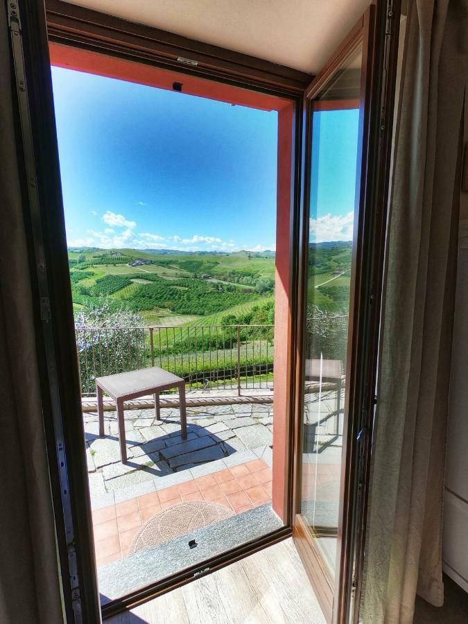 Poggio Dei Farinetti Panzió Diano dʼAlba Kültér fotó